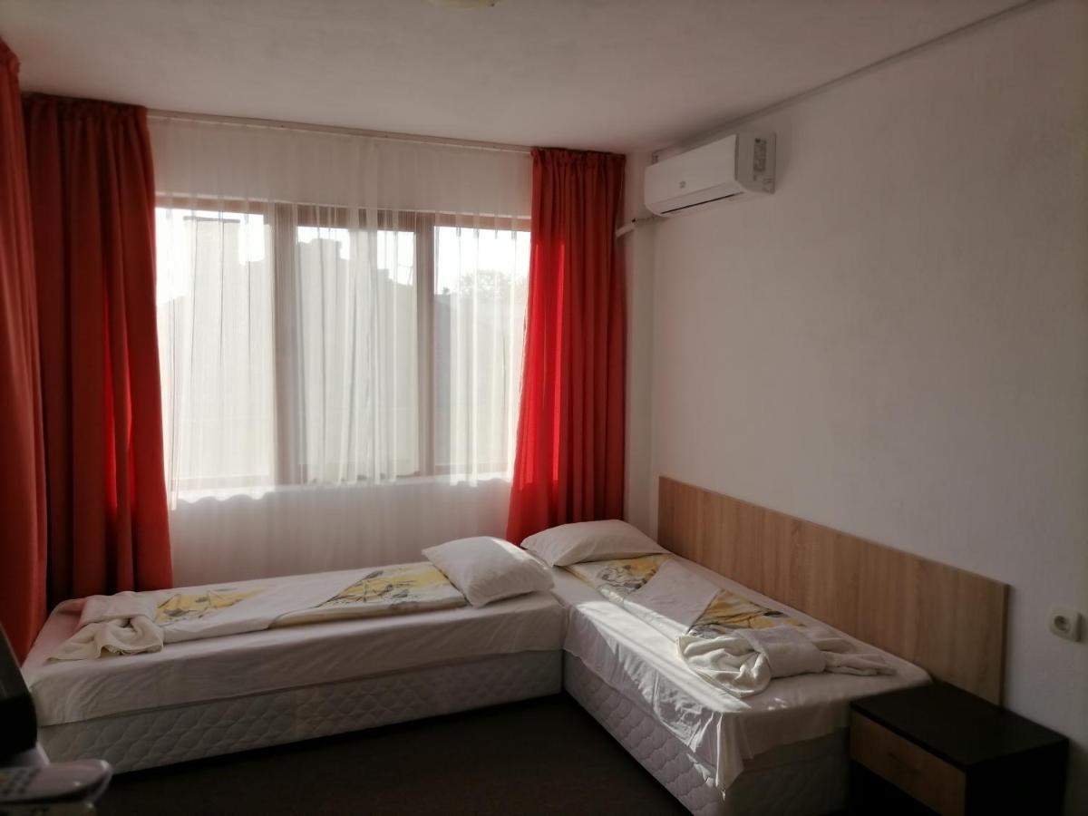 Ivet Guest House Obzor Exterior photo