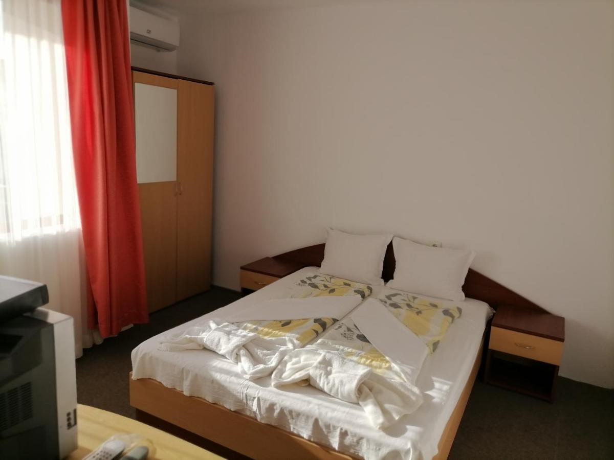 Ivet Guest House Obzor Exterior photo